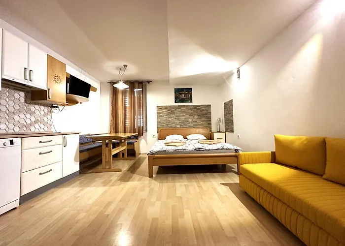 Apartment Tiny Tides *